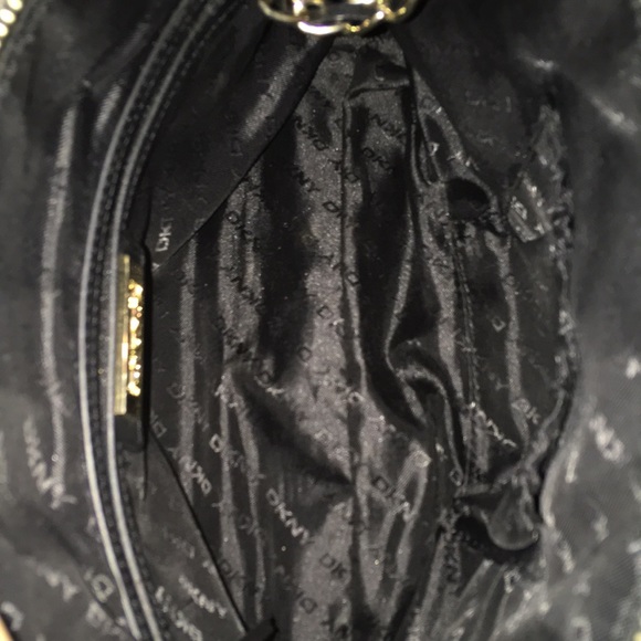 💕DKNY Donna Karen New York Black Quilted Small Shoulder Bag - Picture 10 of 12